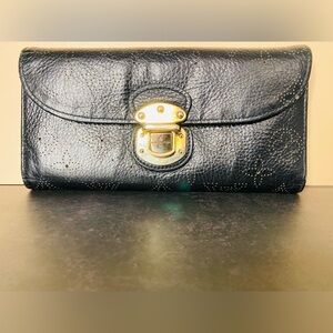 Louis Vuitton Mahina Amelia Long Wallet.